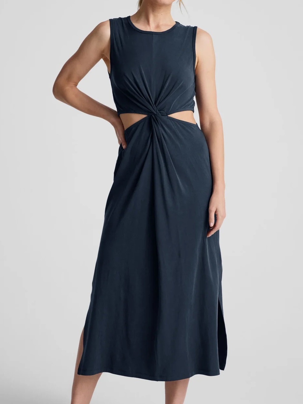 NWT Beyond Yoga Around The World Front Twist Midi Dress Women’s Medium Navy